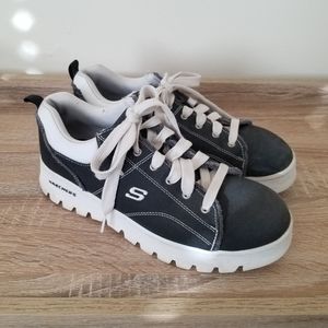 Sketchers Sneakers